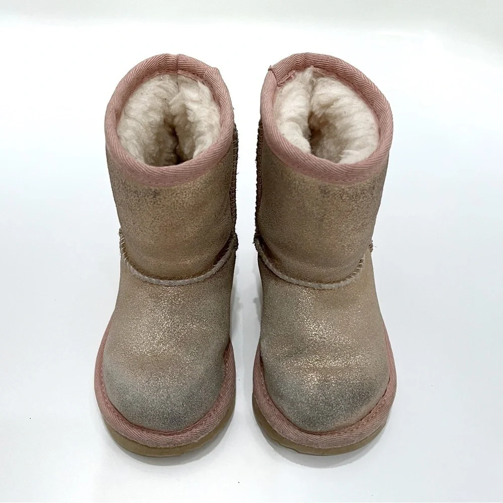 Ugg Kids Classic Short II Pink Rose Gold Glitter Boots Size 6